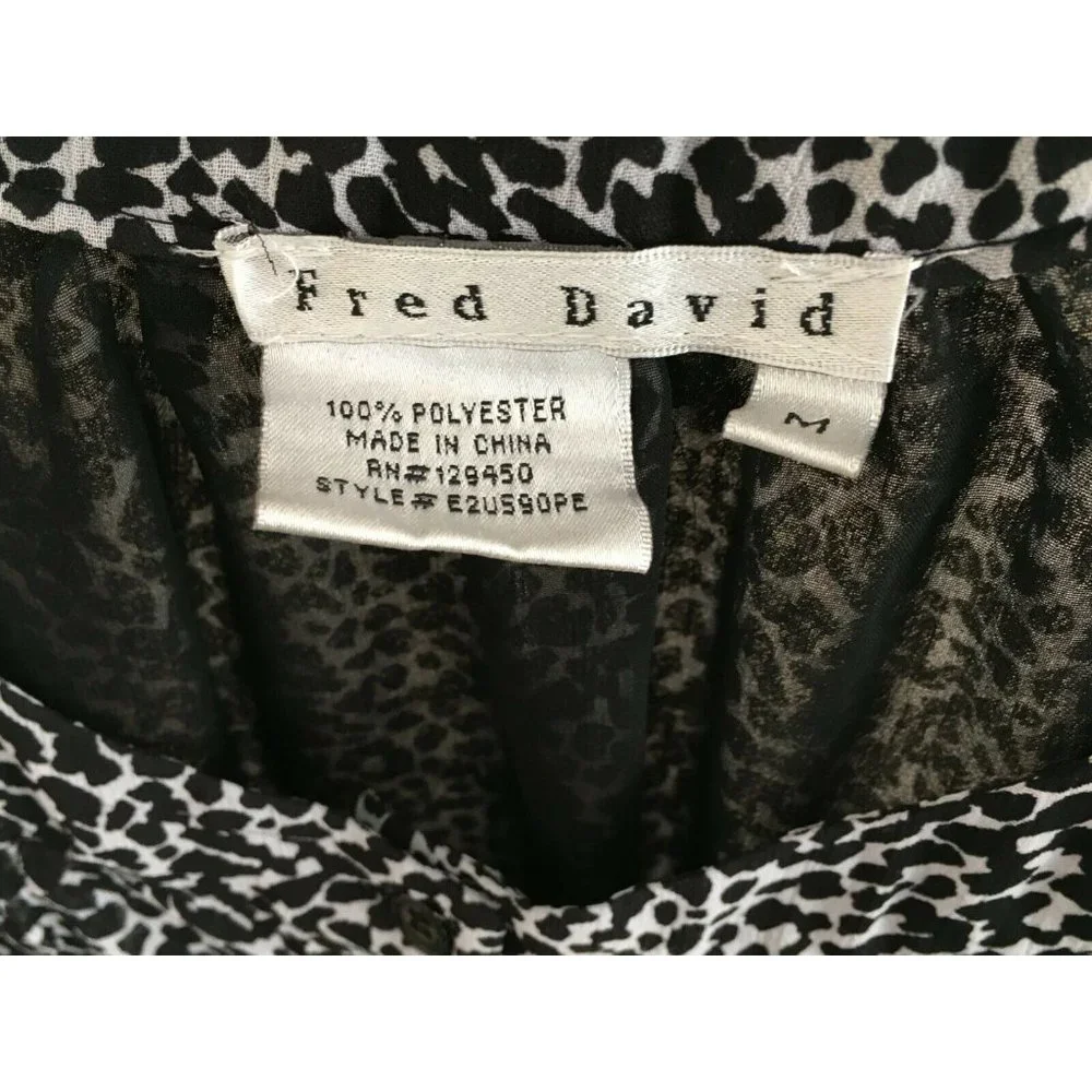 Fred David Womens Blouse Shirt Medium Black White Animal Print Casual Work Wear - Picture 4 of 7